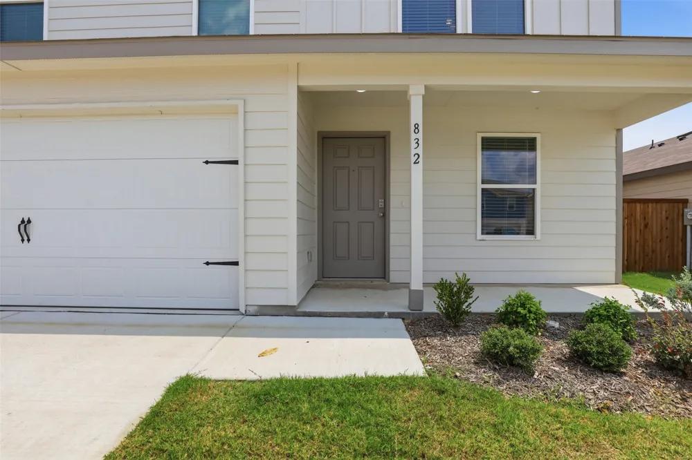 832 Eagles Nest Drive Cleburne, TX 76031