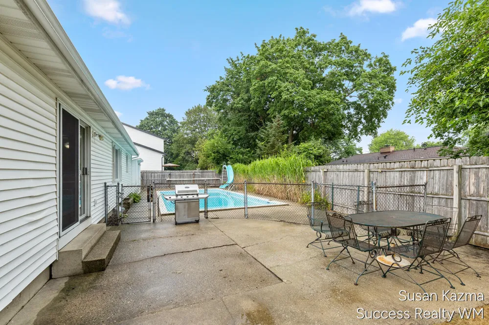 4425 Lucas Drive SW Grandville, MI 49418