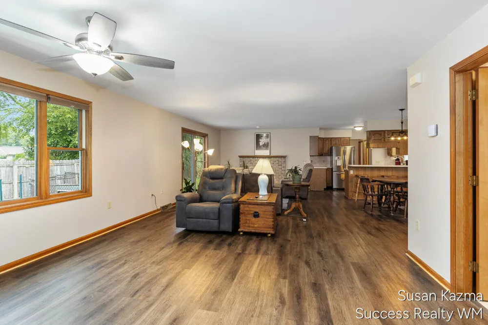 4425 Lucas Drive SW Grandville, MI 49418