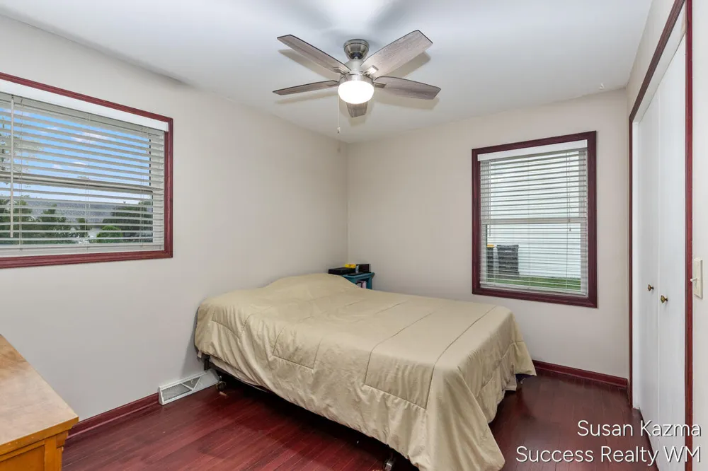 4425 Lucas Drive SW Grandville, MI 49418