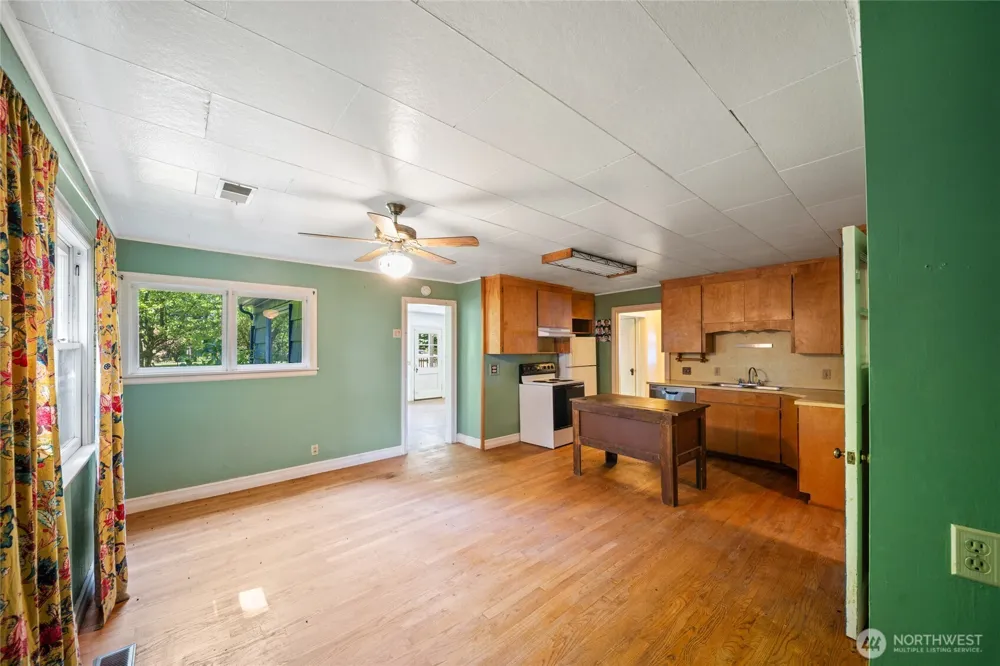 232 Lark Street SW Tumwater, WA 98512