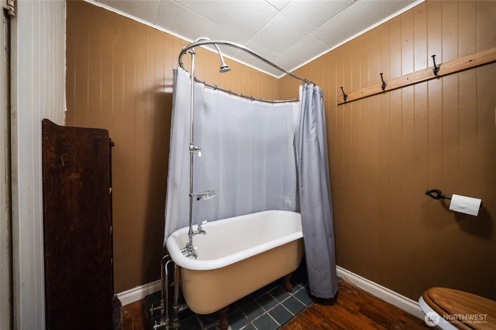 232 Lark Street SW Tumwater, WA 98512