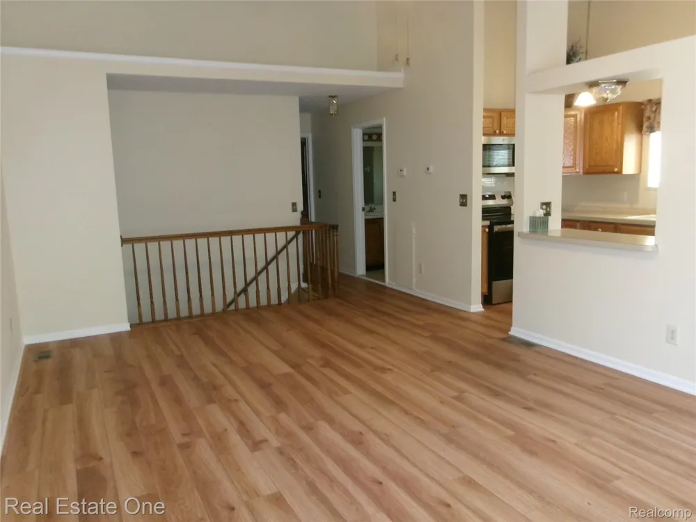 25111 Hamilton Court #6 South Lyon City, MI 48178