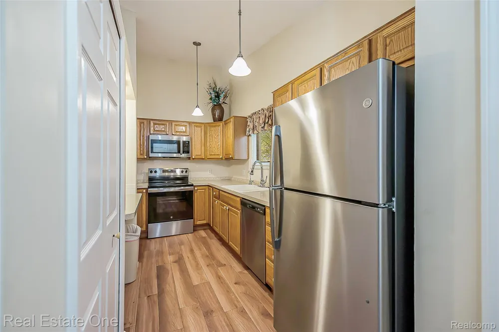 25111 Hamilton Court #6 South Lyon City, MI 48178