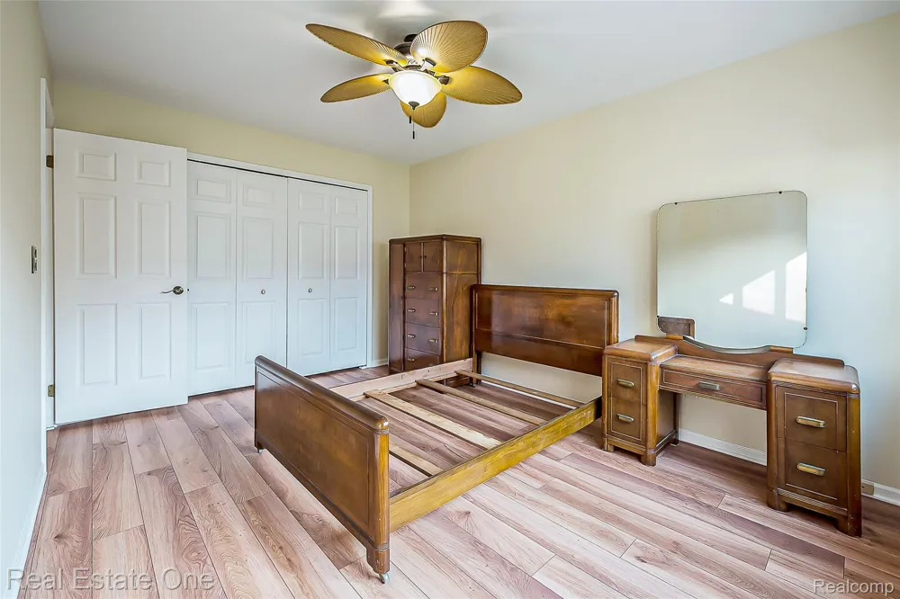25111 Hamilton Court #6 South Lyon City, MI 48178