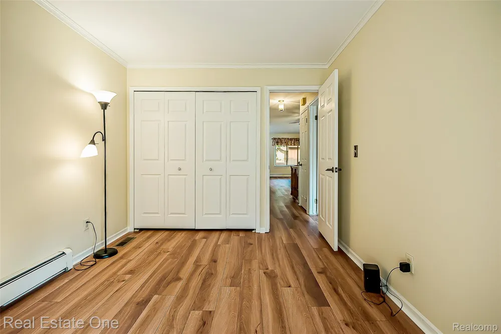 25111 Hamilton Court #6 South Lyon City, MI 48178