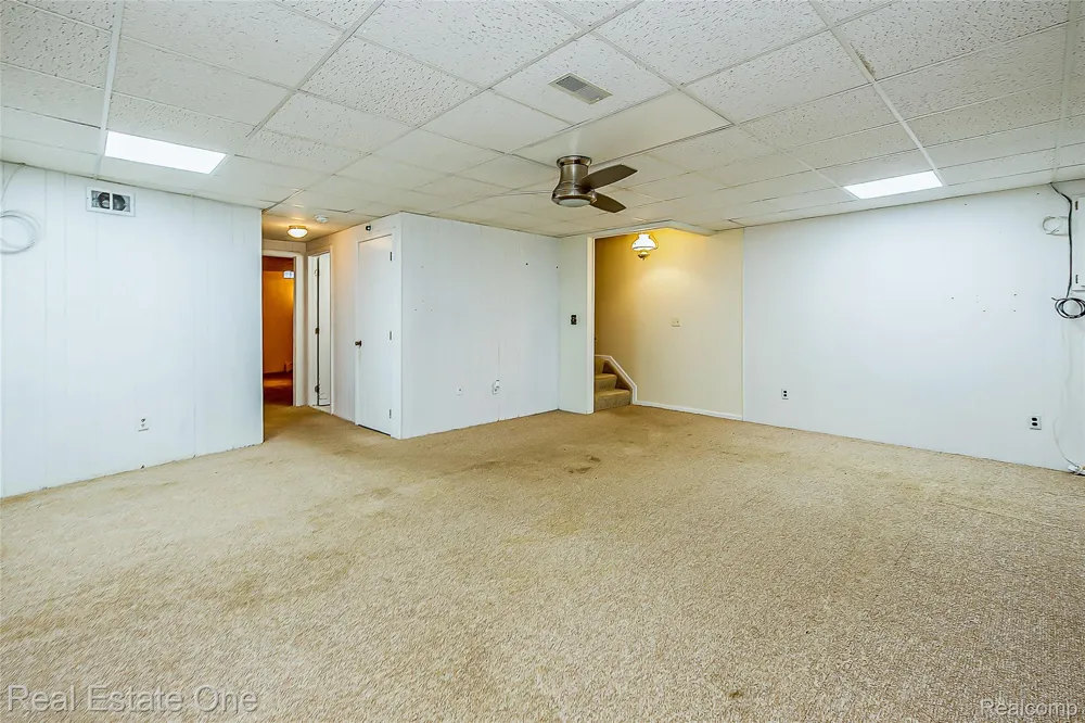 25111 Hamilton Court #6 South Lyon City, MI 48178