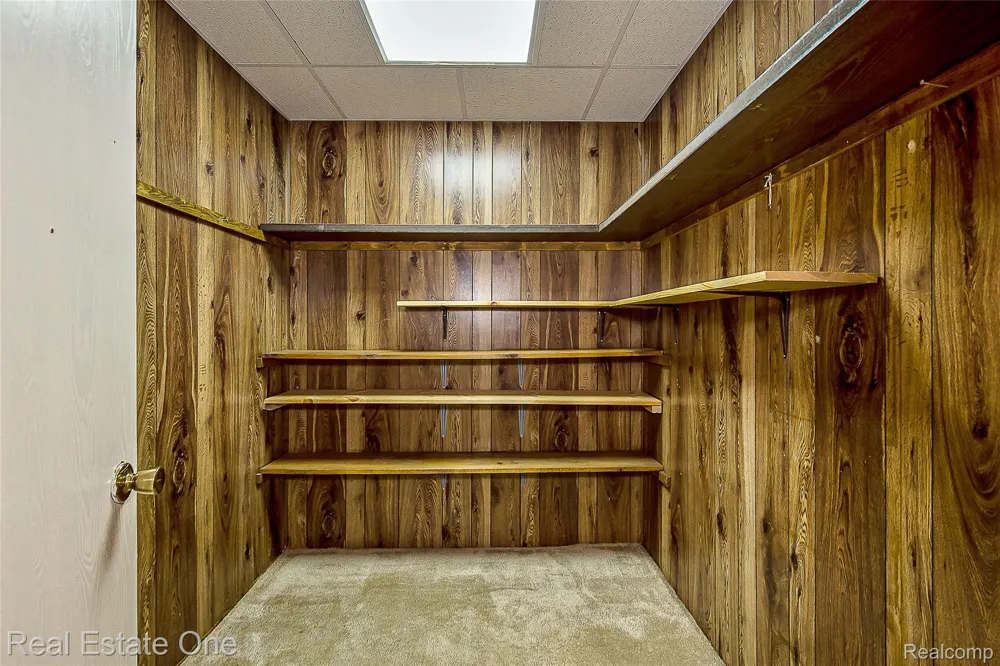 25111 Hamilton Court #6 South Lyon City, MI 48178