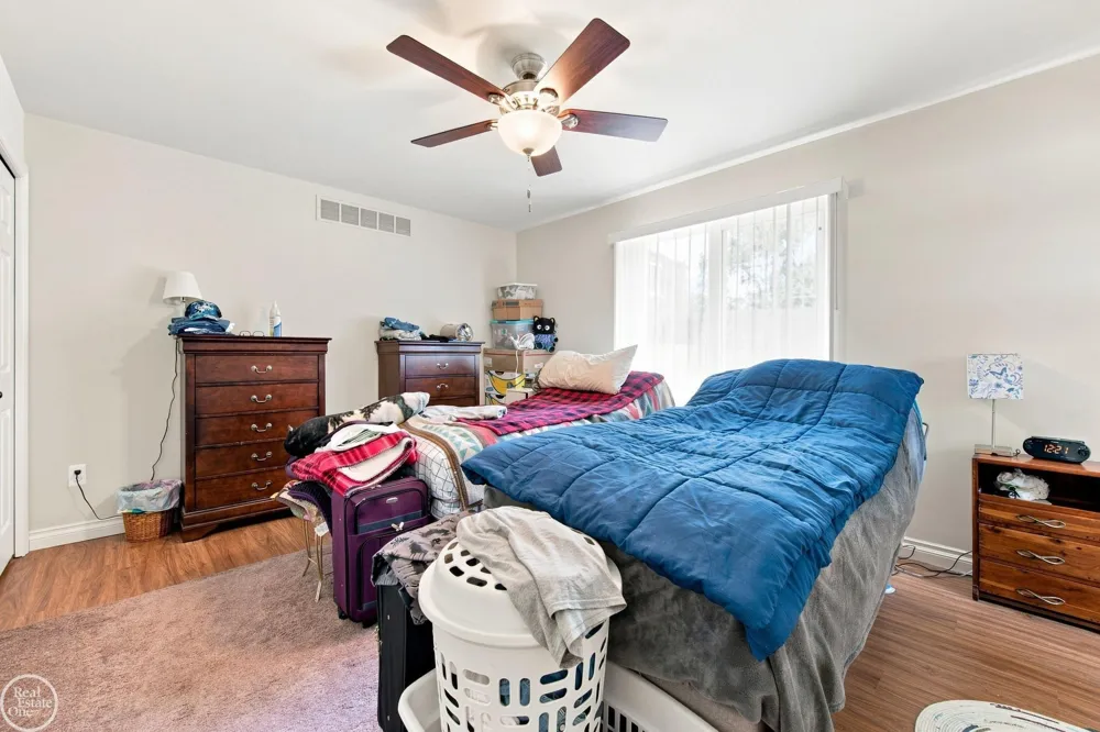 9475 Folkert Road Clay Township, MI 48001