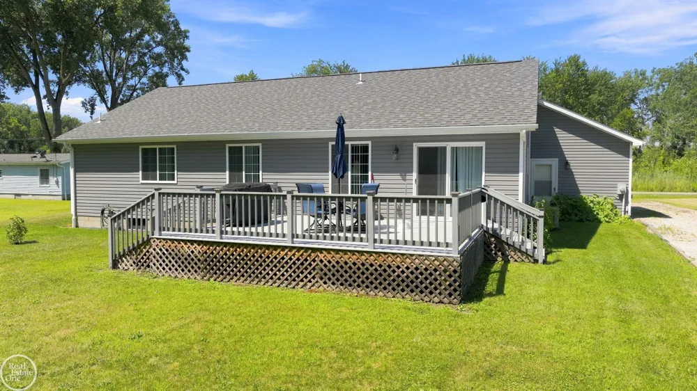9475 Folkert Road Clay Township, MI 48001
