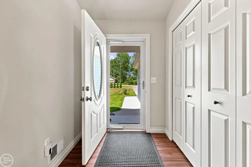 9475 Folkert Road Clay Township, MI 48001