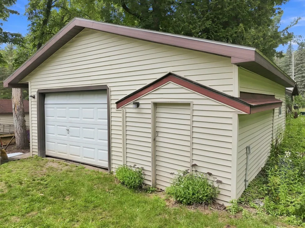 10065 River Road Greenwood Township, MI 49663