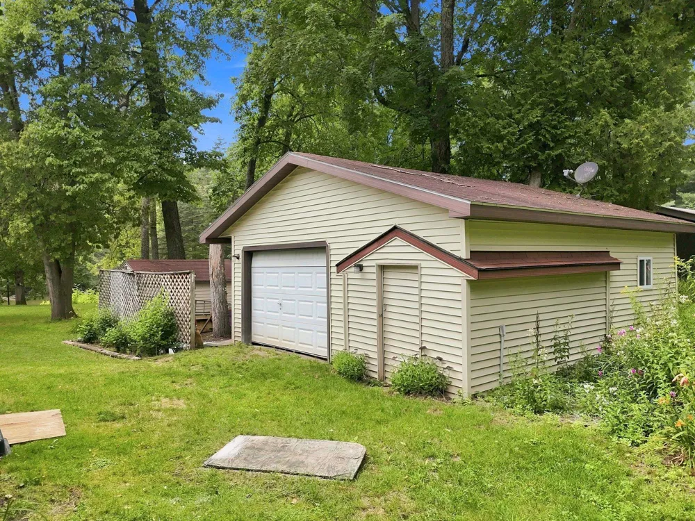 10065 River Road Greenwood Township, MI 49663