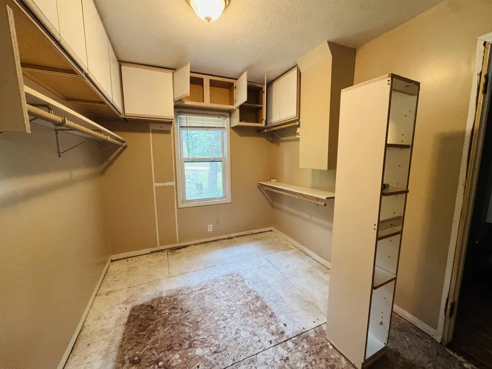 10065 River Road Greenwood Township, MI 49663