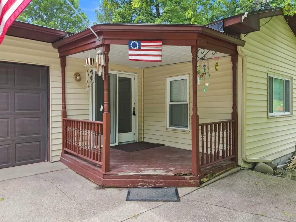 10065 River Road Greenwood Township, MI 49663