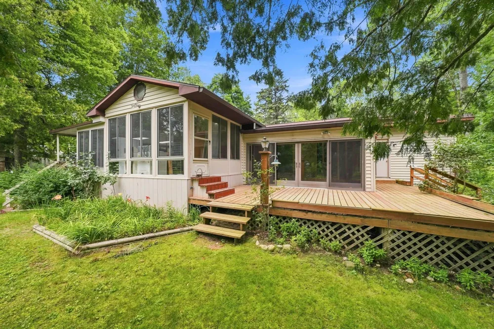 10065 River Road Greenwood Township, MI 49663