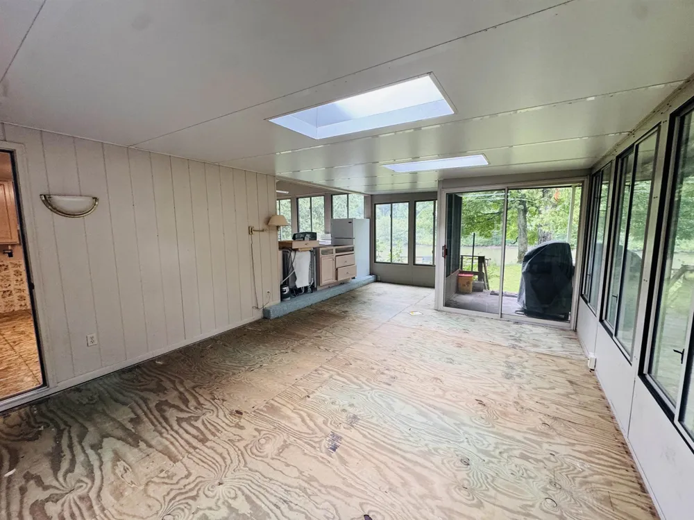 10065 River Road Greenwood Township, MI 49663