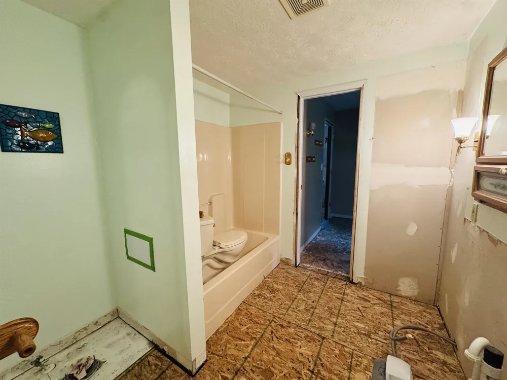 10065 River Road Greenwood Township, MI 49663