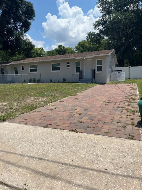 1424 TREMAIN STREET