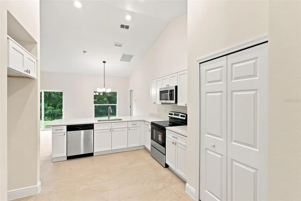 121 S CANOE CREEK ROAD Kenansville, FL 34739