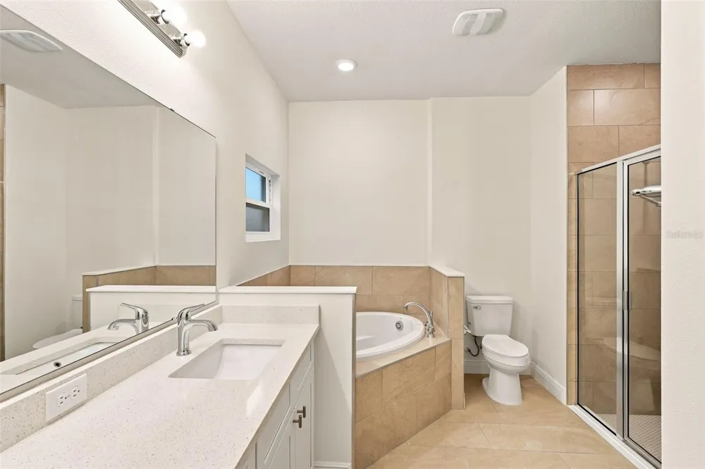 121 S CANOE CREEK ROAD Kenansville, FL 34739