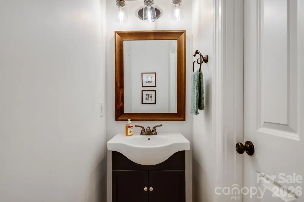 28 Greenbriar Road Black Mountain, NC 28711