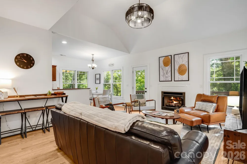 28 Greenbriar Road Black Mountain, NC 28711