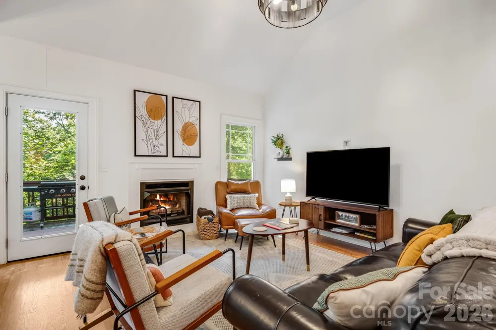 28 Greenbriar Road Black Mountain, NC 28711
