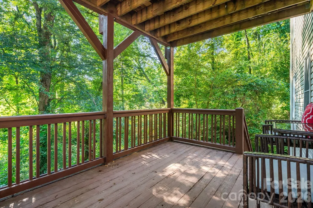 28 Greenbriar Road Black Mountain, NC 28711