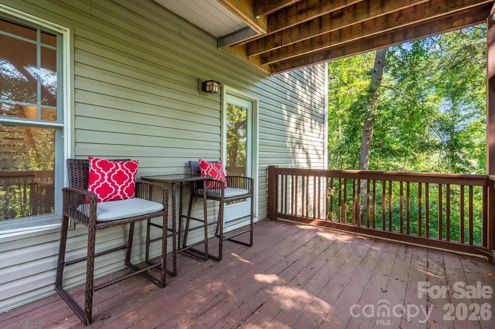 28 Greenbriar Road Black Mountain, NC 28711