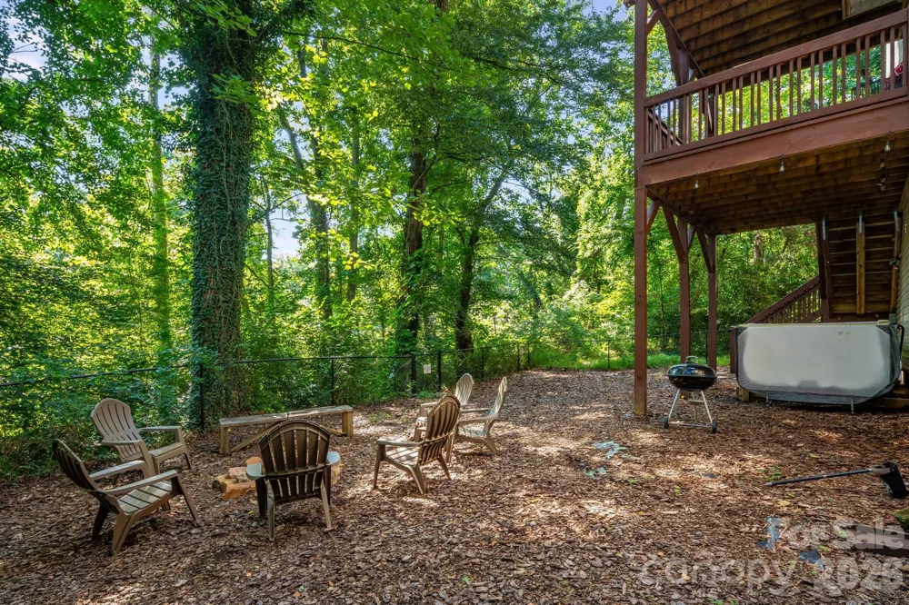 28 Greenbriar Road Black Mountain, NC 28711