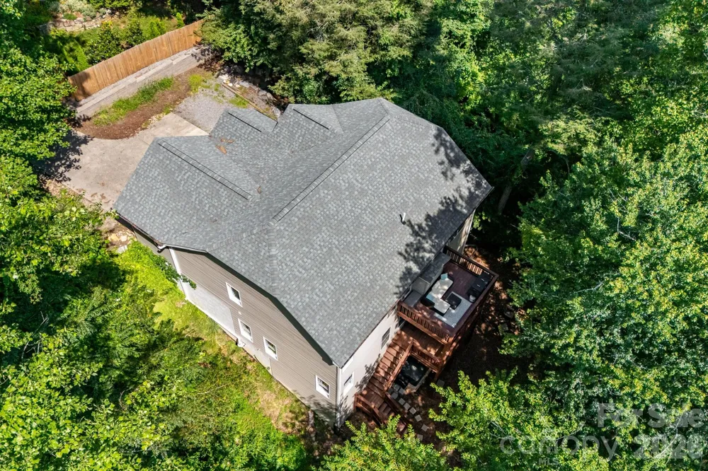 28 Greenbriar Road Black Mountain, NC 28711