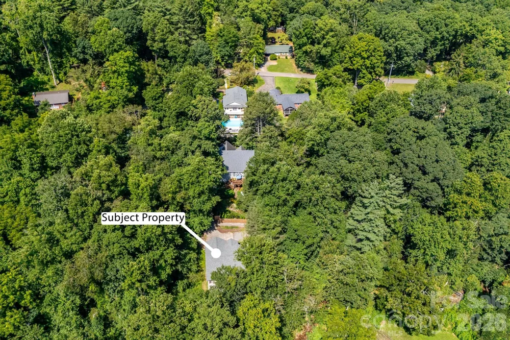 28 Greenbriar Road Black Mountain, NC 28711