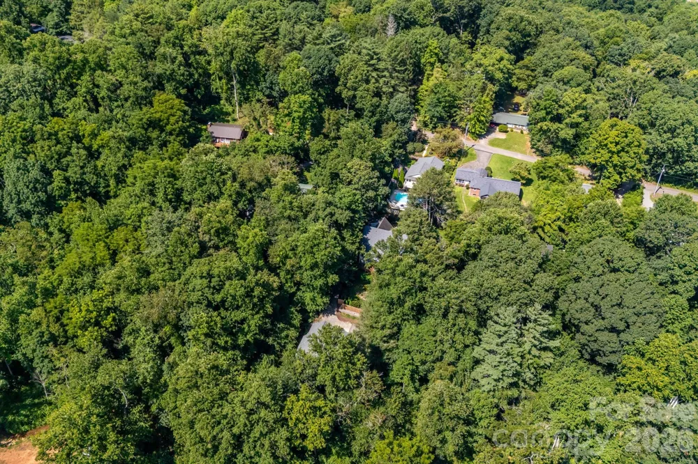 28 Greenbriar Road Black Mountain, NC 28711