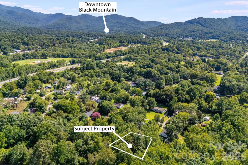 28 Greenbriar Road Black Mountain, NC 28711