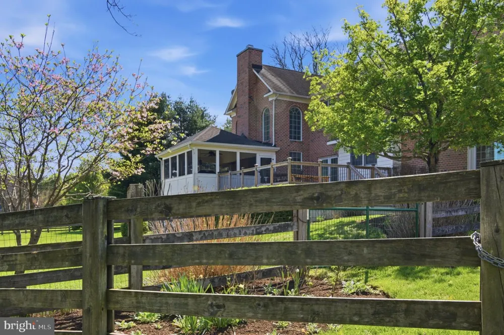 18905 CELEBRITY LANE Sandy Spring, MD 20860