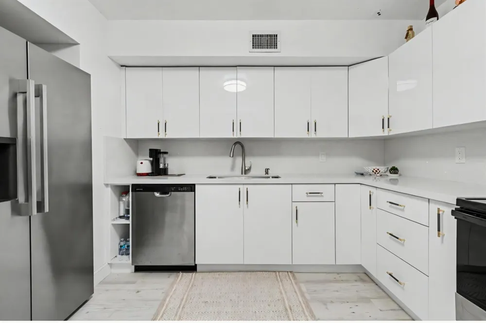 2800 46TH AVENUE #A404 Hollywood, FL 33021