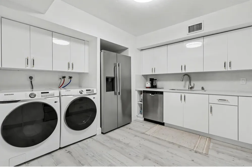 2800 46TH AVENUE #A404 Hollywood, FL 33021