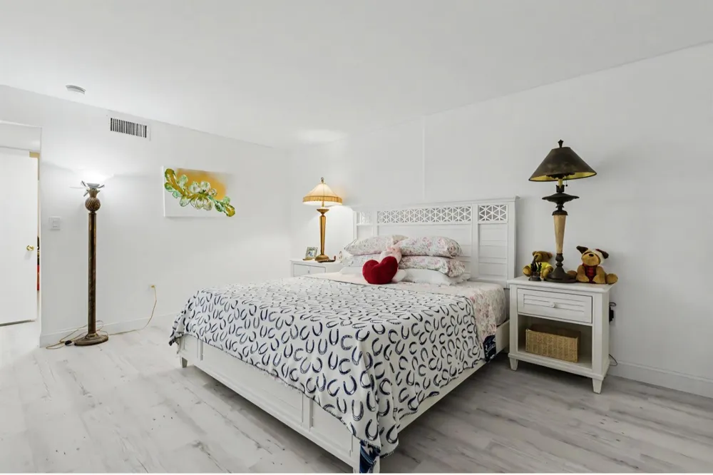 2800 46TH AVENUE #A404 Hollywood, FL 33021