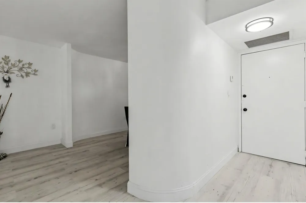 2800 46TH AVENUE #A404 Hollywood, FL 33021