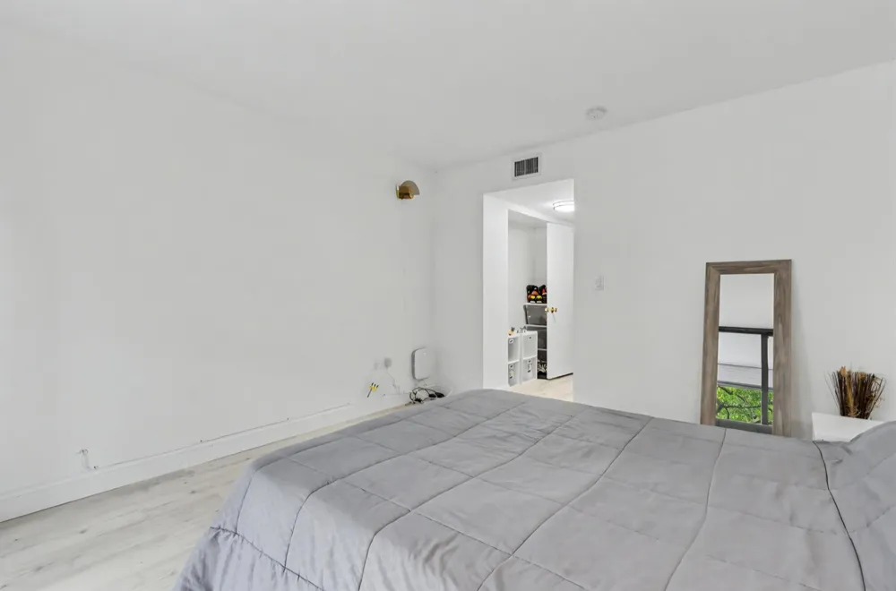 2800 46TH AVENUE #A404 Hollywood, FL 33021