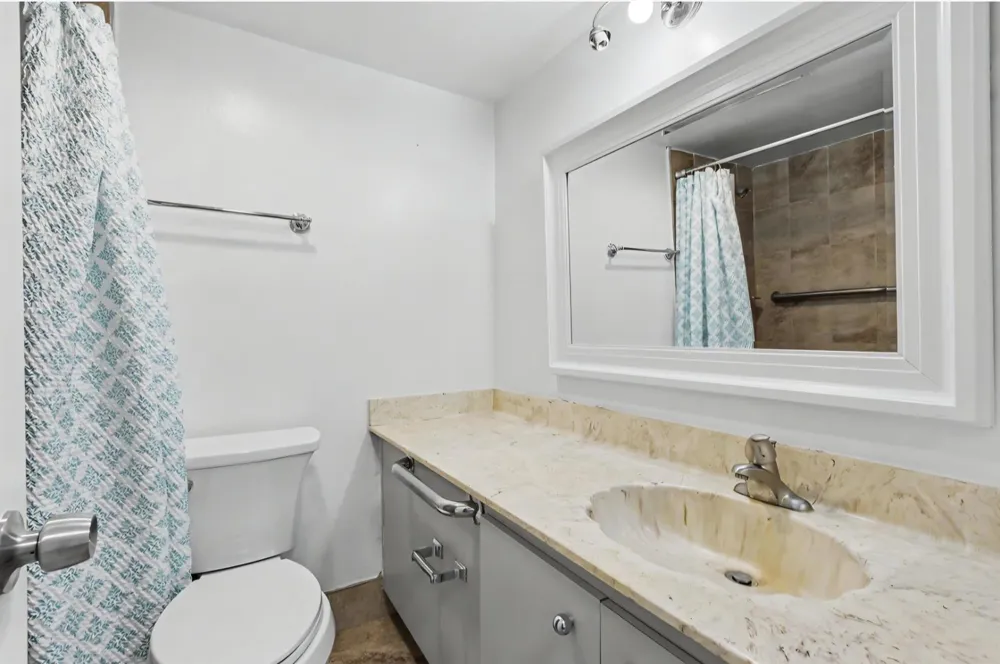 2800 46TH AVENUE #A404 Hollywood, FL 33021