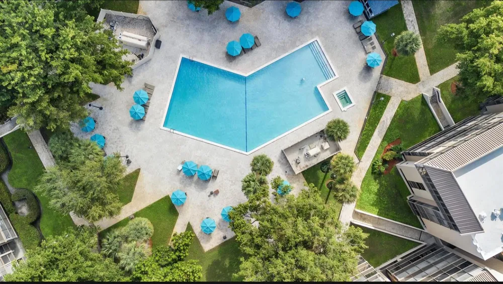 2800 46TH AVENUE #A404 Hollywood, FL 33021