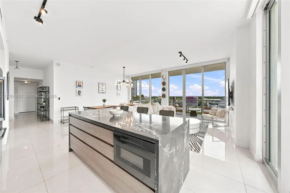 3470 E Coast Ave #H0901 Miami, FL 33137