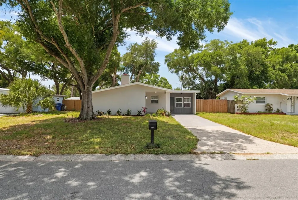 2952 WEBLEY DRIVE Largo, FL 33771