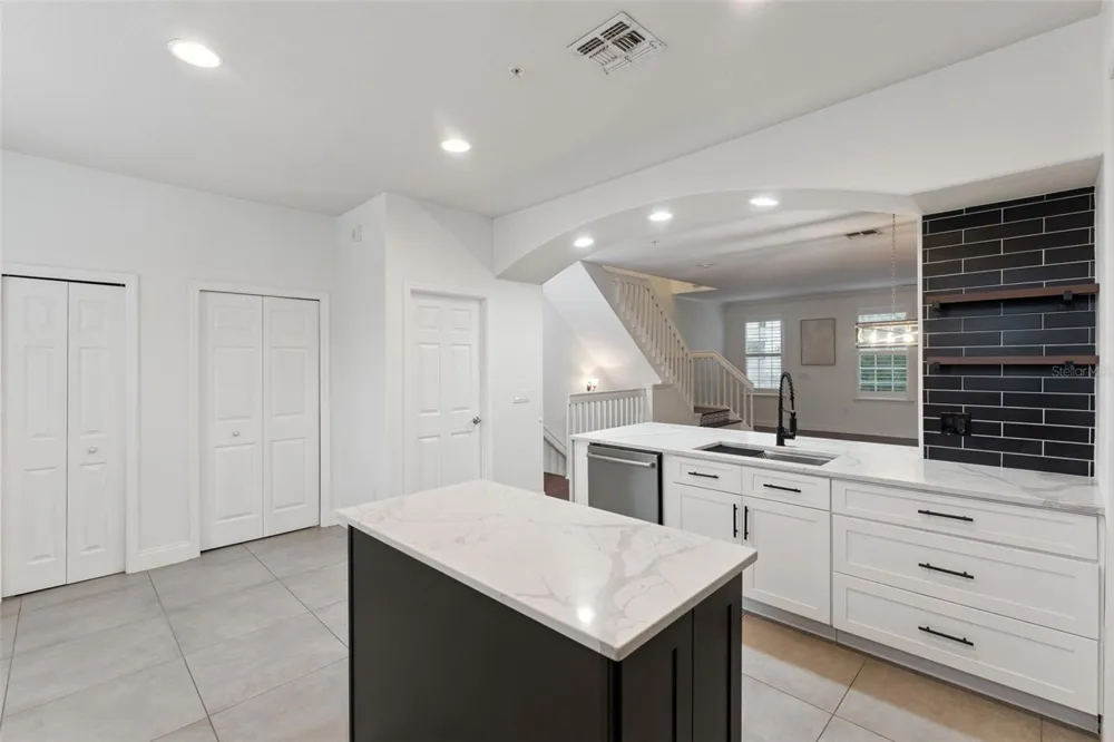 1650 PROSPECT AVENUE Orlando, FL 32814