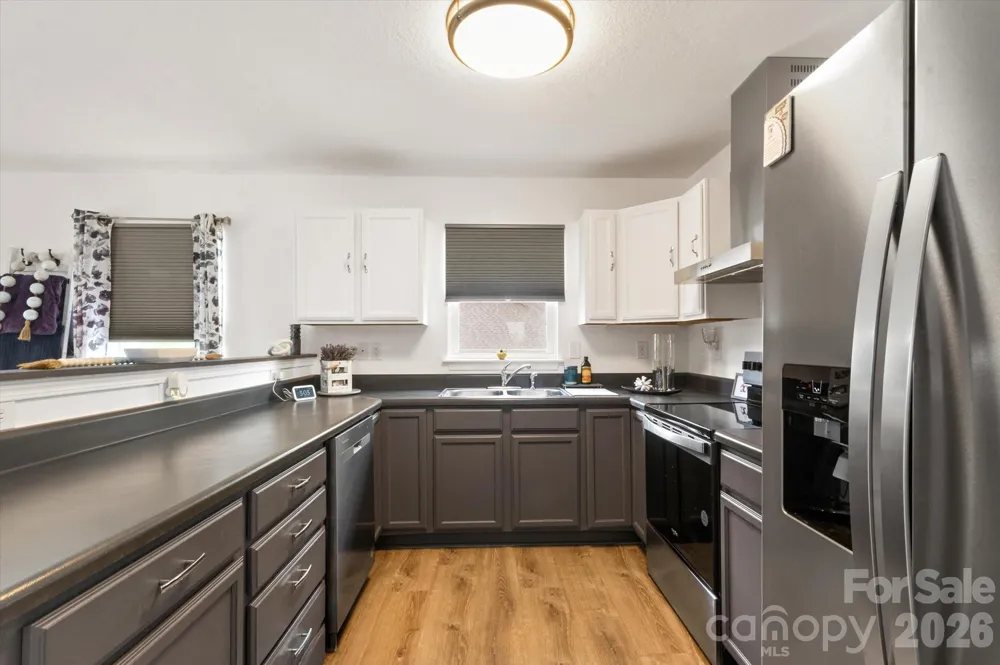 100 Victoria Springs Drive Flat Rock, NC 28731