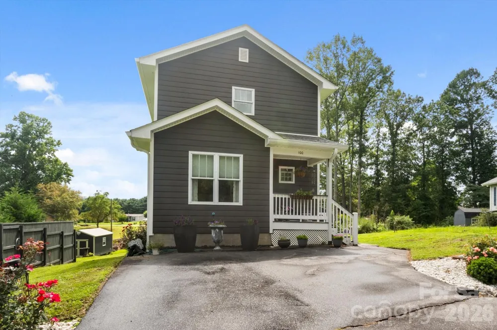 100 Victoria Springs Drive Flat Rock, NC 28731