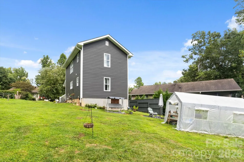 100 Victoria Springs Drive Flat Rock, NC 28731