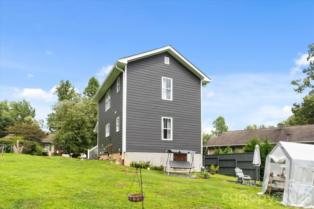 100 Victoria Springs Drive Flat Rock, NC 28731